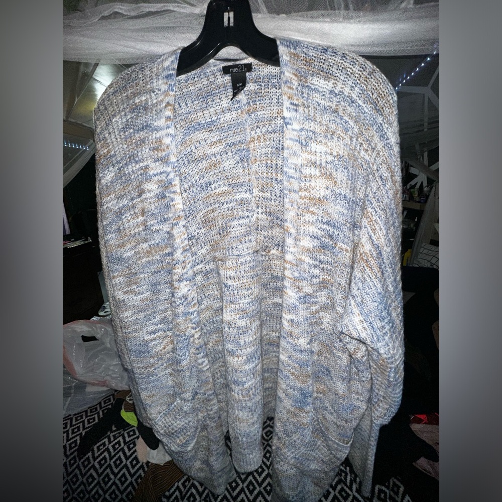 Yarn cardigans - Picture 3 of 4